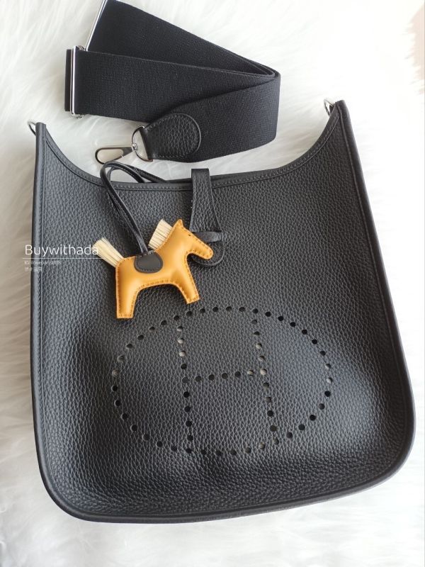 HERMES RODEO 新款真鬃毛小馬 芝麻/黑色 Sésame / Noir / Naturel buywithada,france,全球代購,歐洲,exquisite,quality goods,posh,fancy,luxurious