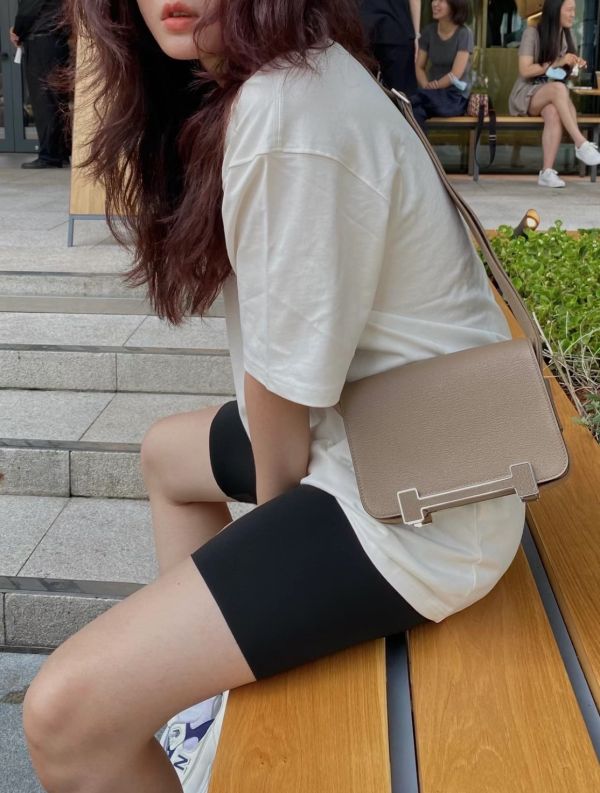 台灣現貨 HERMES GETA 山羊皮大象灰銀釦 B 全新 buywithada,france,全球代購,歐洲,exquisite,quality goods,posh,fancy,luxurious