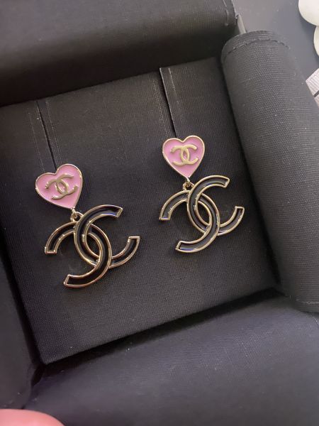 CHANEL 24A 粉色愛心 黑色雙C耳墜 新鮮抵台 buywithada,france,全球代購,歐洲,exquisite,quality goods,posh,fancy,luxurious