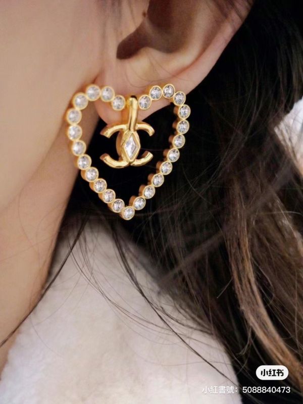 CHANEL 大愛心菱形水鑽金色耳針 buywithada,france,全球代購,歐洲,exquisite,quality goods,posh,fancy,luxurious