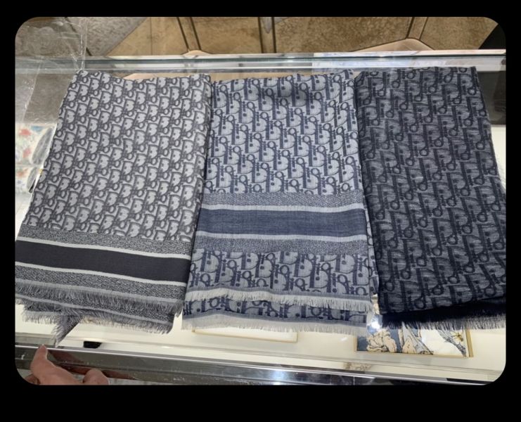 DIOR LOGO 圍巾批肩4色 buywithada,france,全球代購,歐洲,exquisite,quality goods,posh,fancy,luxurious
