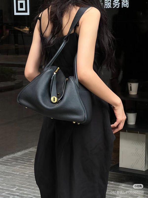 Hermes Lindy 30  w 黑金 台灣現貨 buywithada,france,全球代購,歐洲,exquisite,quality goods,posh,fancy,luxurious