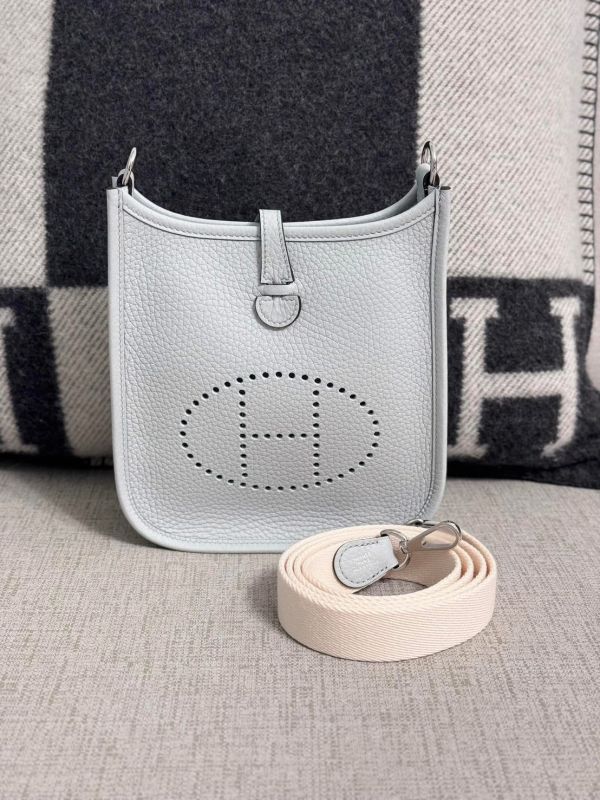 Hermes Evelyne mini 聖杯藍 現貨 buywithada,france,全球代購,歐洲,exquisite,quality goods,posh,fancy,luxurious