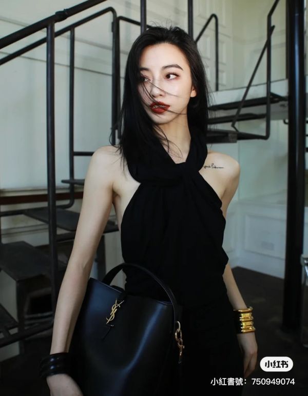 YSL 水桶包 黑金 附背帶、小包 buywithada,france,全球代購,歐洲,exquisite,quality goods,posh,fancy,luxurious