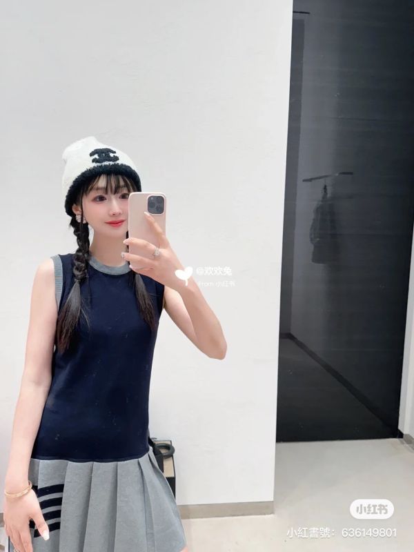 CHANEL 23B 最新款毛帽 白色黑CC LOGO buywithada,france,全球代購,歐洲,exquisite,quality goods,posh,fancy,luxurious
