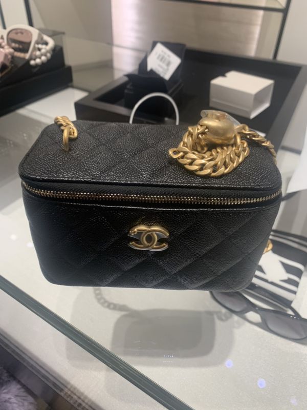CHANEL愛心調節釦長盒子 buywithada,france,全球代購,歐洲,exquisite,quality goods,posh,fancy,luxurious