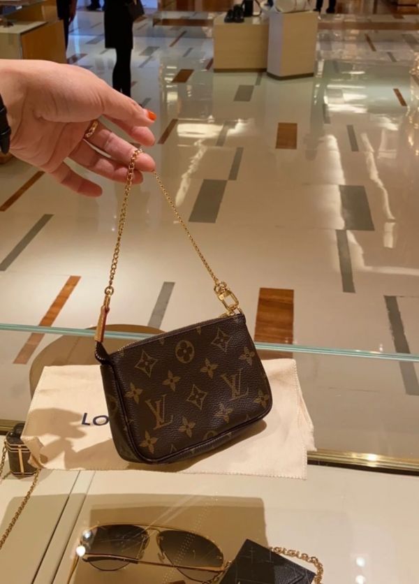 LV 小麻將包 buywithada,france,全球代購,歐洲,exquisite,quality goods,posh,fancy,luxurious