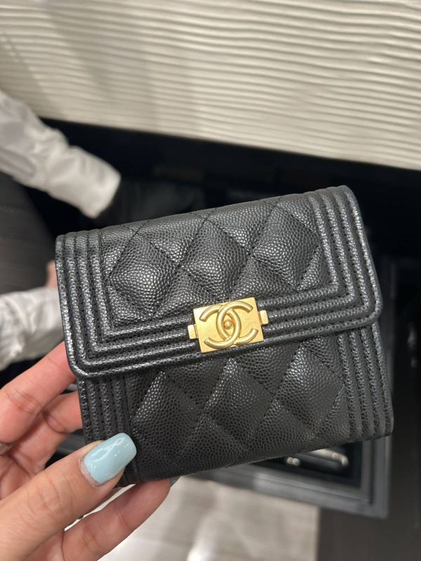 CHANEL BOY 三折金釦短夾 buywithada,france,全球代購,歐洲,exquisite,quality goods,posh,fancy,luxurious