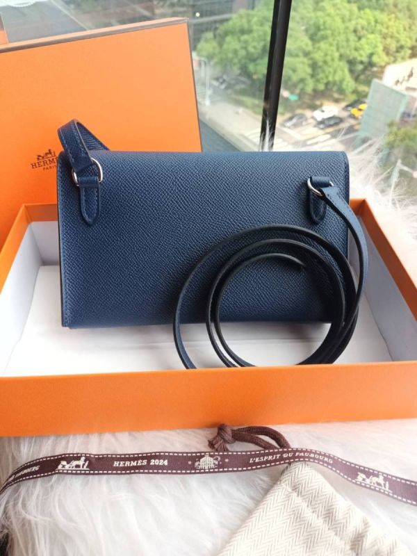 HERMES SNAP WALLET 藏藍色 buywithada,france,全球代購,歐洲,exquisite,quality goods,posh,fancy,luxurious
