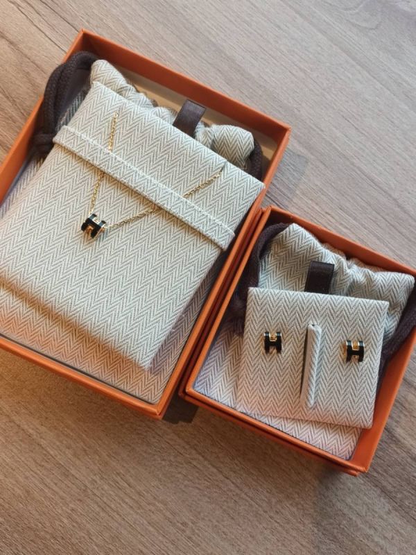 HERMES POP H MINI 黑金 項鏈 buywithada,france,全球代購,歐洲,exquisite,quality goods,posh,fancy,luxurious