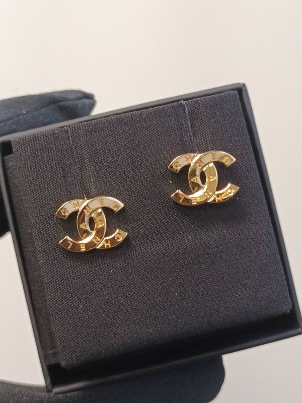 CHANEL 復古刻字金色CC耳環 buywithada,france,全球代購,歐洲,exquisite,quality goods,posh,fancy,luxurious