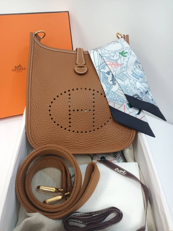 HERMES MINI EVELYNE 金棕金釦 W buywithada,france,全球代購,歐洲,exquisite,quality goods,posh,fancy,luxurious