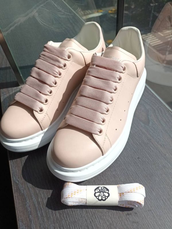 Alexander McQueen 淡粉少女休閒鞋 38 buywithada,france,全球代購,歐洲,exquisite,quality goods,posh,fancy,luxurious