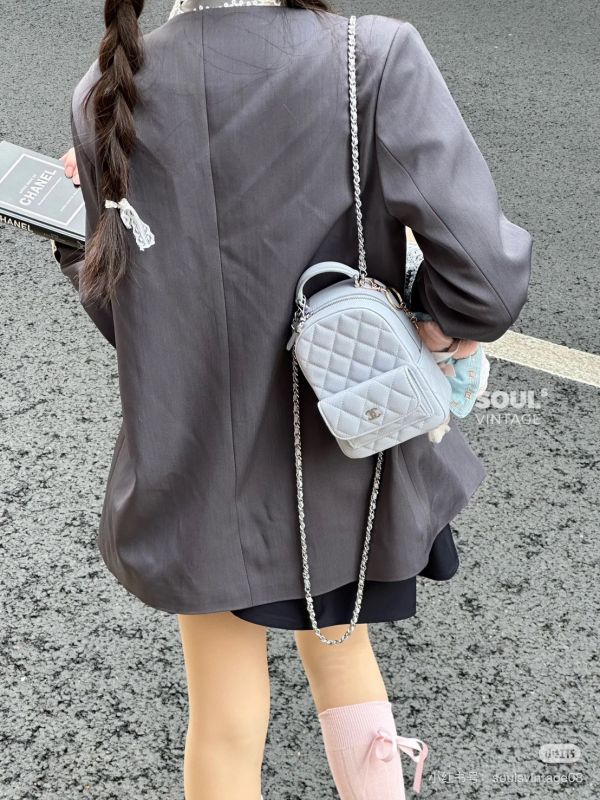 CHANEL 小書包 荔枝皮 灰藍色銀釦 buywithada,france,全球代購,歐洲,exquisite,quality goods,posh,fancy,luxurious