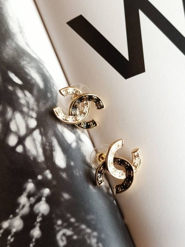 CHANEL 24P 最新滿版雙C耳環 buywithada,france,全球代購,歐洲,exquisite,quality goods,posh,fancy,luxurious