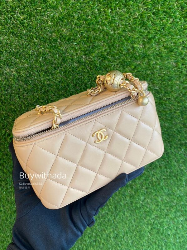 台灣現貨 CHANEL 限量奶茶金球長盒 內有鏡子款 底部CC LOGO buywithada,france,全球代購,歐洲,exquisite,quality goods,posh,fancy,luxurious