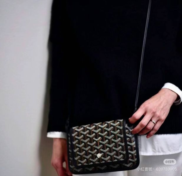 爆款 GOYARD 信封包 plumet 黑色 現貨 buywithada,france,全球代購,歐洲,exquisite,quality goods,posh,fancy,luxurious
