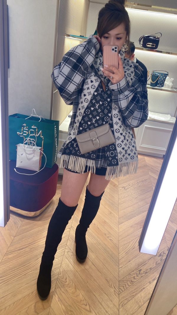 Delvaux Brillant Long wallet on Chain Surpiqué WOC 大象灰/金棕 buywithada,france,全球代購,歐洲,exquisite,quality goods,posh,fancy,luxurious