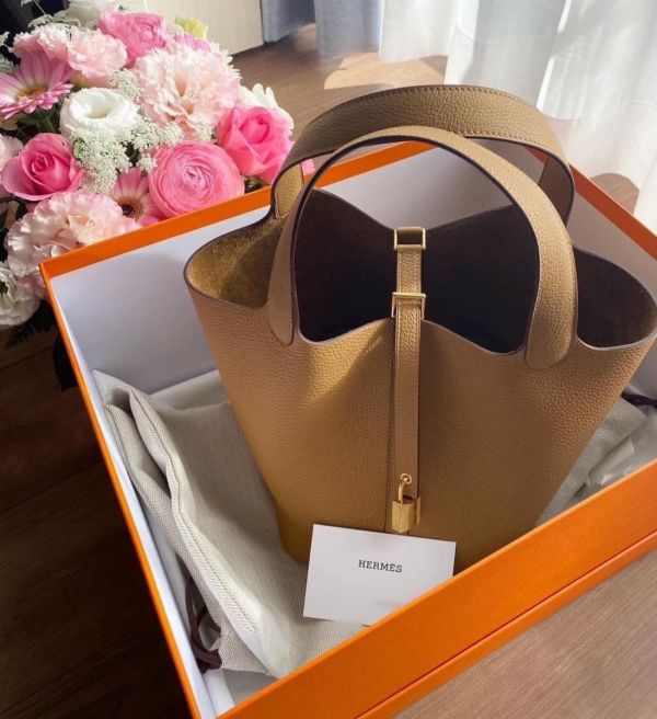 HERMES P22 PICOTIN 22 餅乾色金釦 B刻 TC皮 現貨 buywithada,france,全球代購,歐洲,exquisite,quality goods,posh,fancy,luxurious