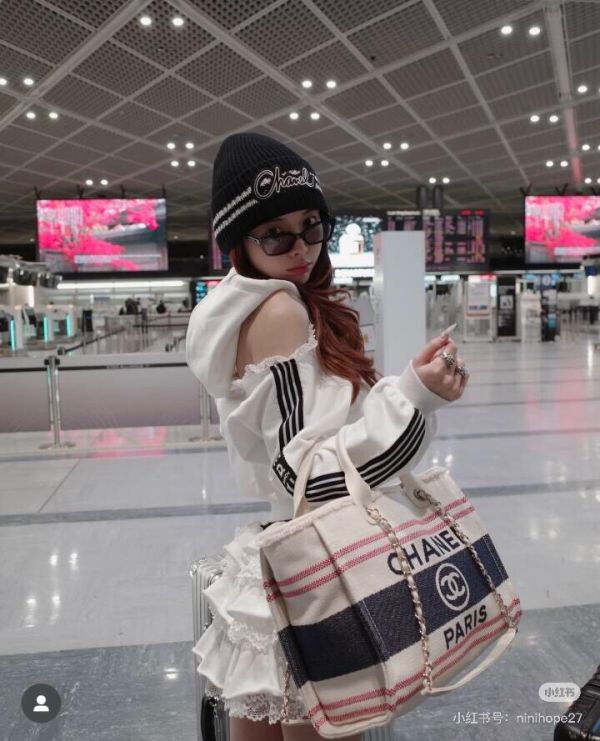 CHANEL 24B 草寫Chanel字樣毛帽 (黑 現貨 buywithada,france,全球代購,歐洲,exquisite,quality goods,posh,fancy,luxurious