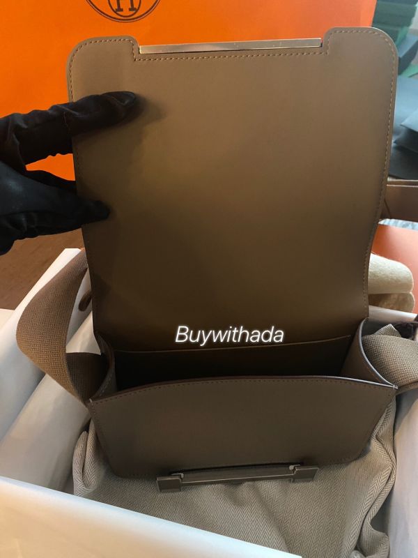 台灣現貨 HERMES GETA 山羊皮大象灰銀釦 B 全新 buywithada,france,全球代購,歐洲,exquisite,quality goods,posh,fancy,luxurious