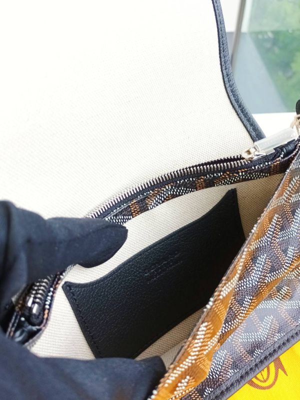 爆款 GOYARD 信封包 plumet 黑色 現貨 buywithada,france,全球代購,歐洲,exquisite,quality goods,posh,fancy,luxurious