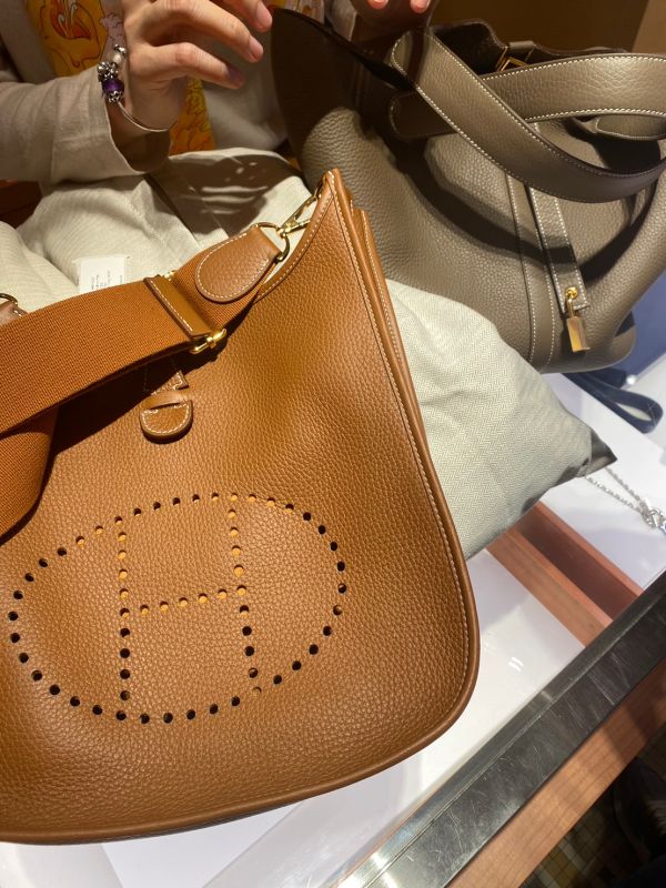 HERMES EVELYNE 29 金金 buywithada,france,全球代購,歐洲,exquisite,quality goods,posh,fancy,luxurious