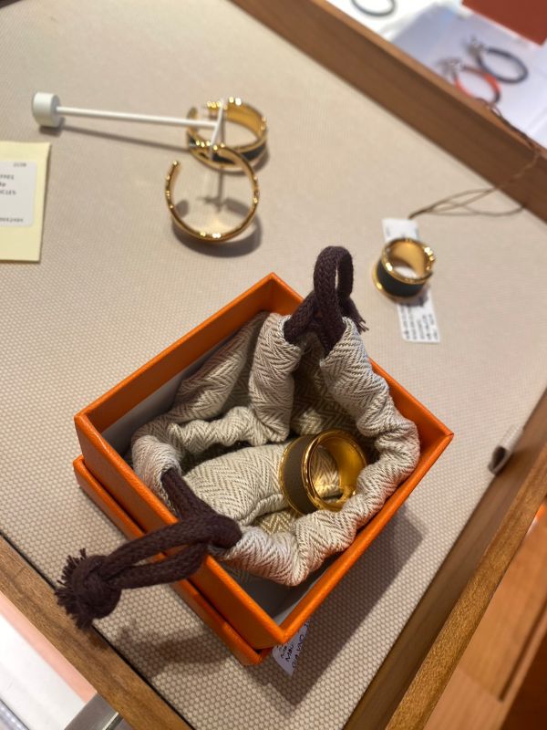 HERMES Olympe 戒指 大象灰金 寬版 S buywithada,france,全球代購,歐洲,exquisite,quality goods,posh,fancy,luxurious