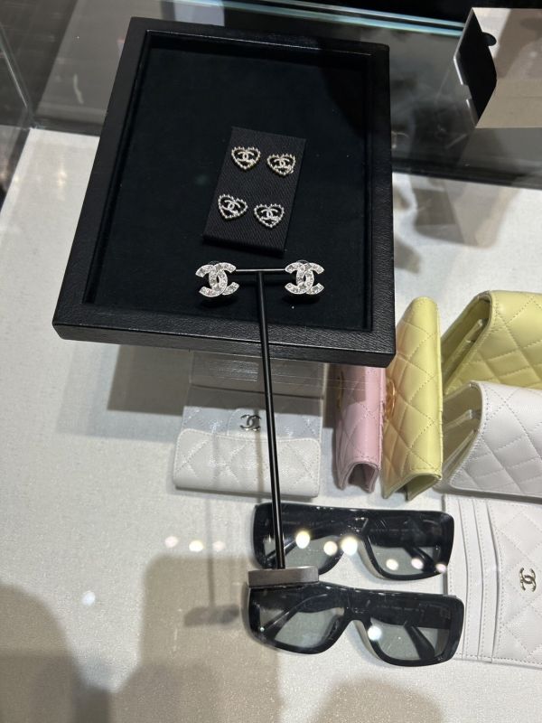 CHANEL 25P 愛心星星水鑽CC耳環 buywithada,france,全球代購,歐洲,exquisite,quality goods,posh,fancy,luxurious