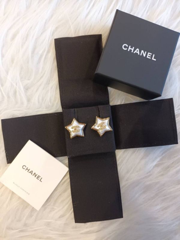 CHANEL 24C 超美 白金貝殼星星耳環/耳針 buywithada,france,全球代購,歐洲,exquisite,quality goods,posh,fancy,luxurious
