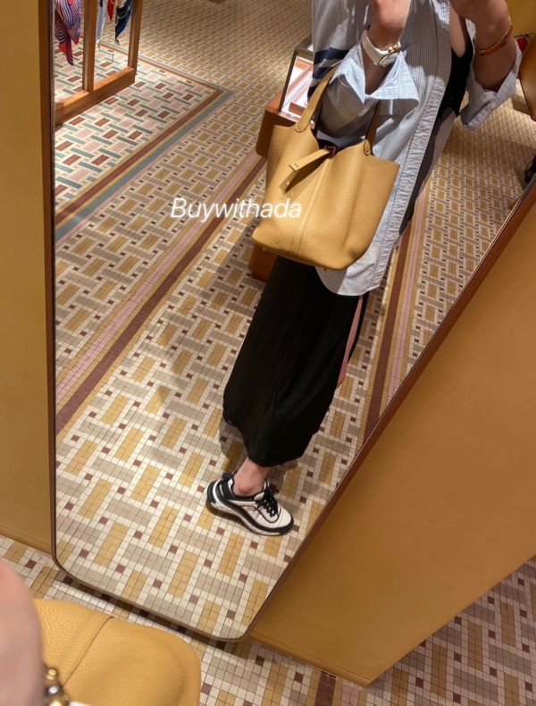 HERMES P22 PICOTIN 22 餅乾色金釦 B刻 TC皮 現貨 buywithada,france,全球代購,歐洲,exquisite,quality goods,posh,fancy,luxurious