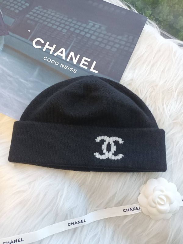 CHANEL 24雙c logo 黑色毛帽 多種戴法 buywithada,france,全球代購,歐洲,exquisite,quality goods,posh,fancy,luxurious