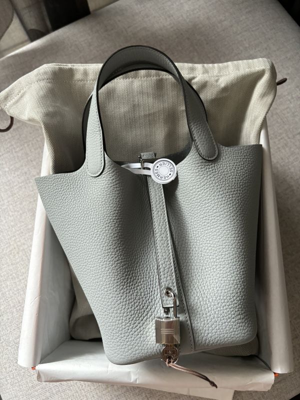 Hermes Picotin 18 冰川藍 銀釦 buywithada,france,全球代購,歐洲,exquisite,quality goods,posh,fancy,luxurious