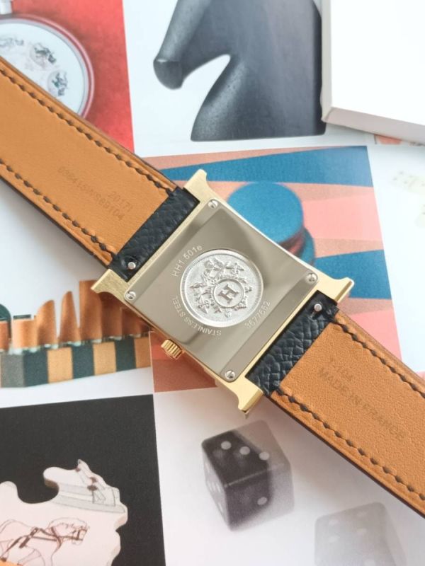 台灣現貨 HERMES HEURE H 黑金 30mm 中號手錶 buywithada,france,全球代購,歐洲,exquisite,quality goods,posh,fancy,luxurious,hermes,watch