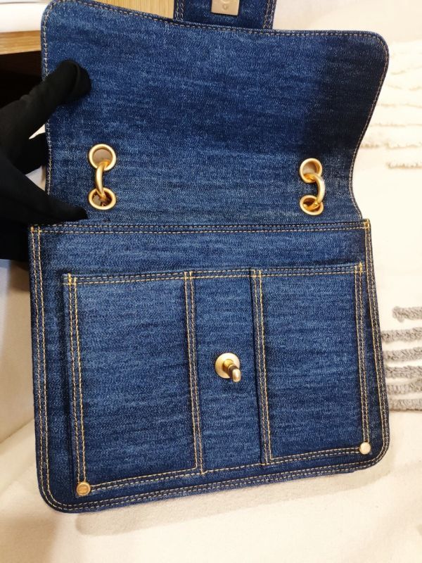 CHANEL 正本購證 手提/雙背 2用 丹寧 BACKPACK 現貨 buywithada,france,全球代購,歐洲,exquisite,quality goods,posh,fancy,luxurious