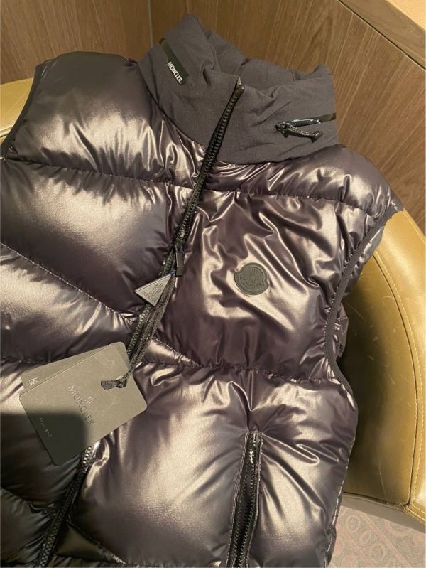 Moncler 23 冬季最新 男生款黑標羽絨背心 size 3 buywithada,france,全球代購,歐洲,exquisite,quality goods,posh,fancy,luxurious