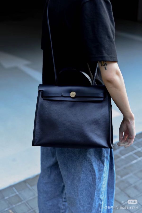 Hermes herbag 31 防水黑金釦 buywithada,france,全球代購,歐洲,exquisite,quality goods,posh,fancy,luxurious