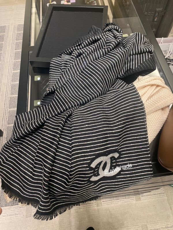 CHANEL 2面用黑銀色圍巾 buywithada,france,全球代購,歐洲,exquisite,quality goods,posh,fancy,luxurious