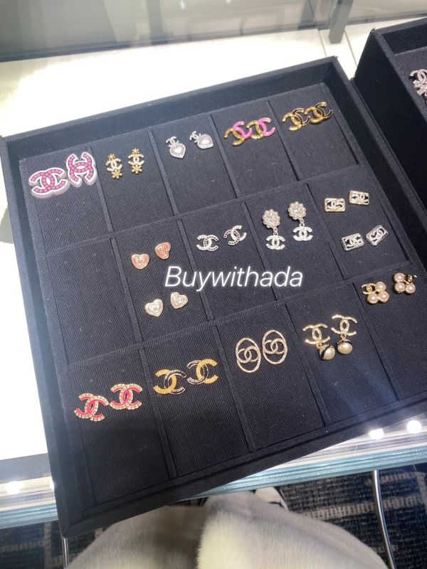 CHANEL 24S 白色雙愛心耳環 buywithada,france,全球代購,歐洲,exquisite,quality goods,posh,fancy,luxurious