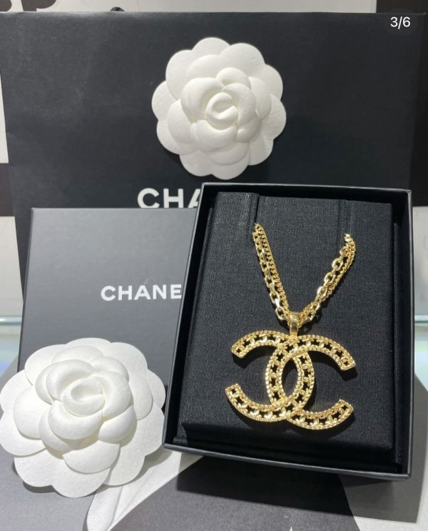 CHANEL復古精緻設計 金色項鍊 跟著ada買
