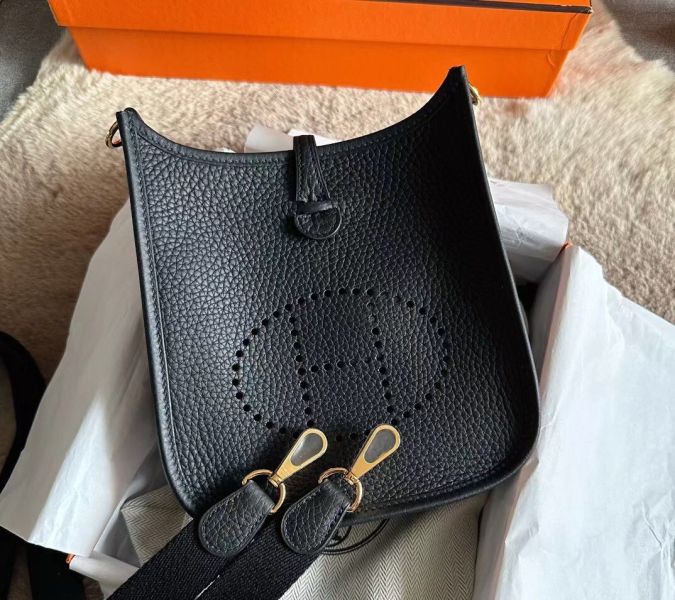 Hermes mini Evelyne 黑金 短背帶/ 長背帶 buywithada,france,全球代購,歐洲,exquisite,quality goods,posh,fancy,luxurious