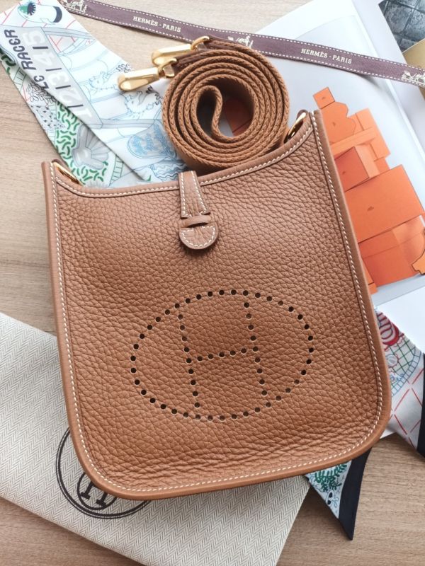 HERMES MINI EVELYNE 金棕金釦 W buywithada,france,全球代購,歐洲,exquisite,quality goods,posh,fancy,luxurious