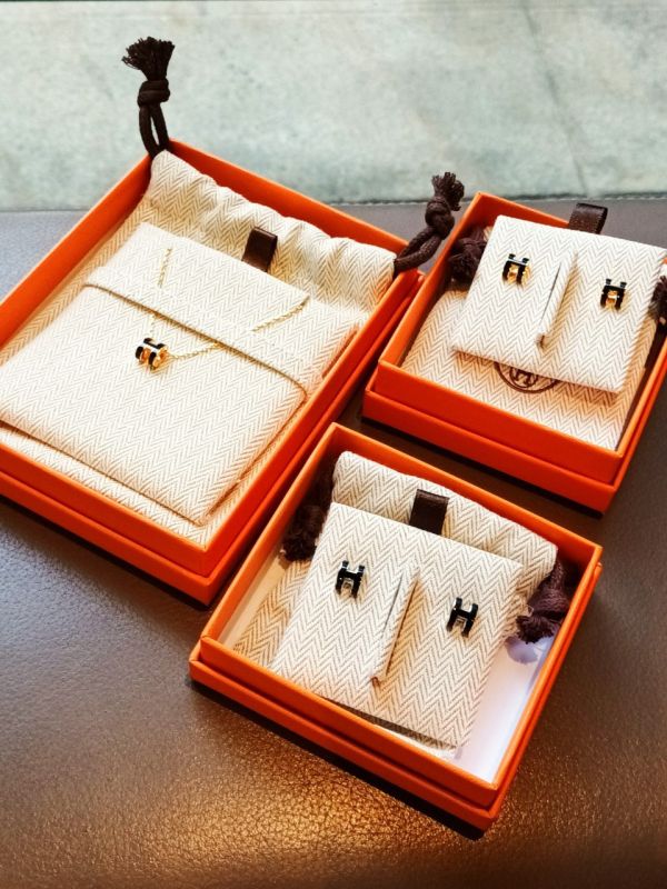 HERMES POP H MINI 黑銀 耳環 buywithada,france,全球代購,歐洲,exquisite,quality goods,posh,fancy,luxurious