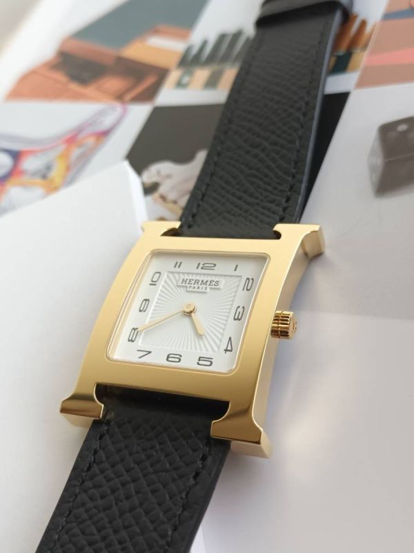 台灣現貨 HERMES HEURE H 黑金 30mm 中號手錶 buywithada,france,全球代購,歐洲,exquisite,quality goods,posh,fancy,luxurious,hermes,watch