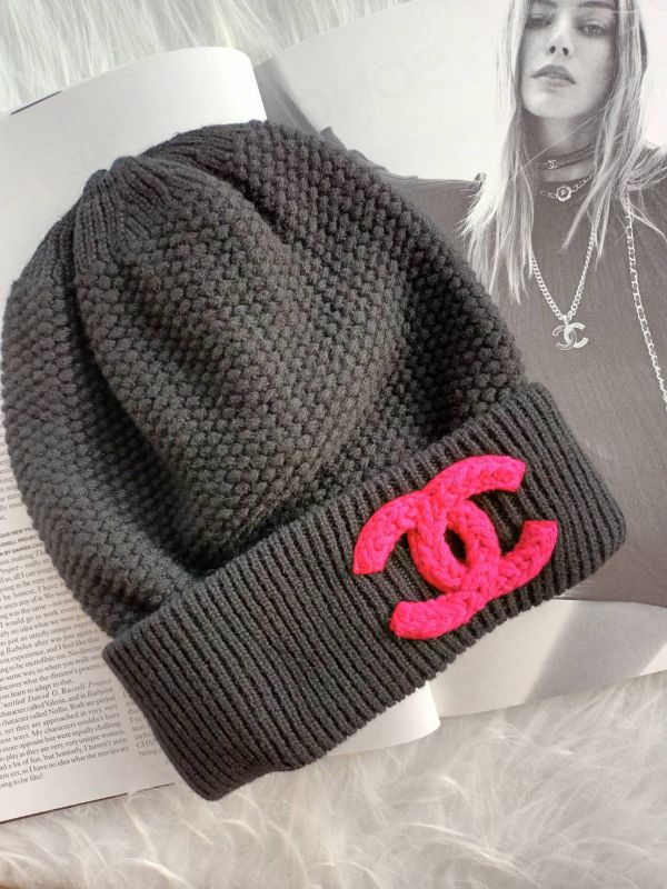 CHANEL 23B 最新黑色毛帽 紅色CC LOGO buywithada,france,全球代購,歐洲,exquisite,quality goods,posh,fancy,luxurious