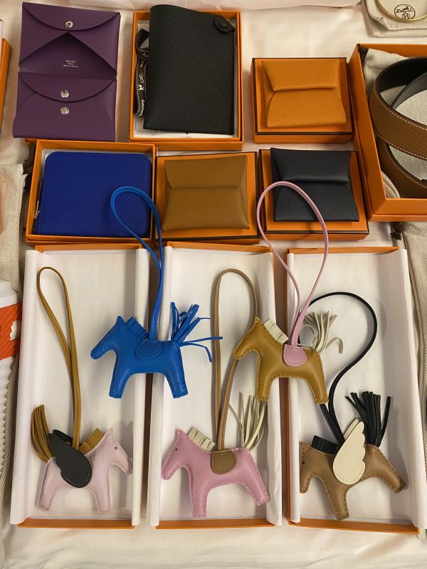 HERMES 奶茶色拼白拼黑 小飛馬 PM buywithada,france,全球代購,歐洲,exquisite,quality goods,posh,fancy,luxurious