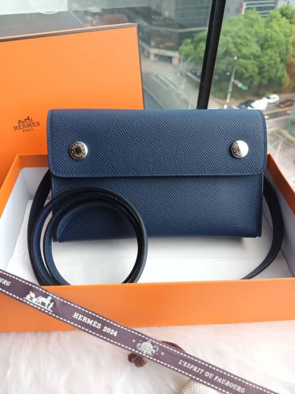 HERMES SNAP WALLET 藏藍色 buywithada,france,全球代購,歐洲,exquisite,quality goods,posh,fancy,luxurious