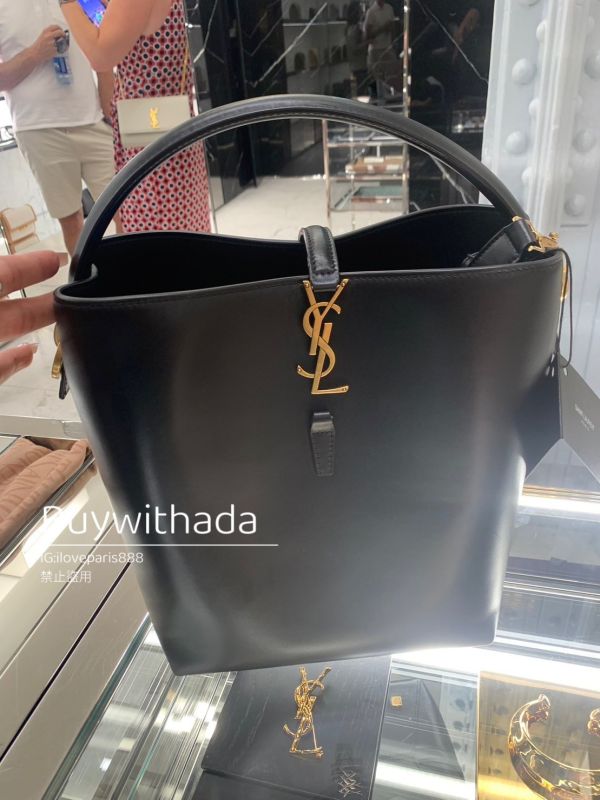YSL 水桶包 黑金 附背帶、小包 buywithada,france,全球代購,歐洲,exquisite,quality goods,posh,fancy,luxurious