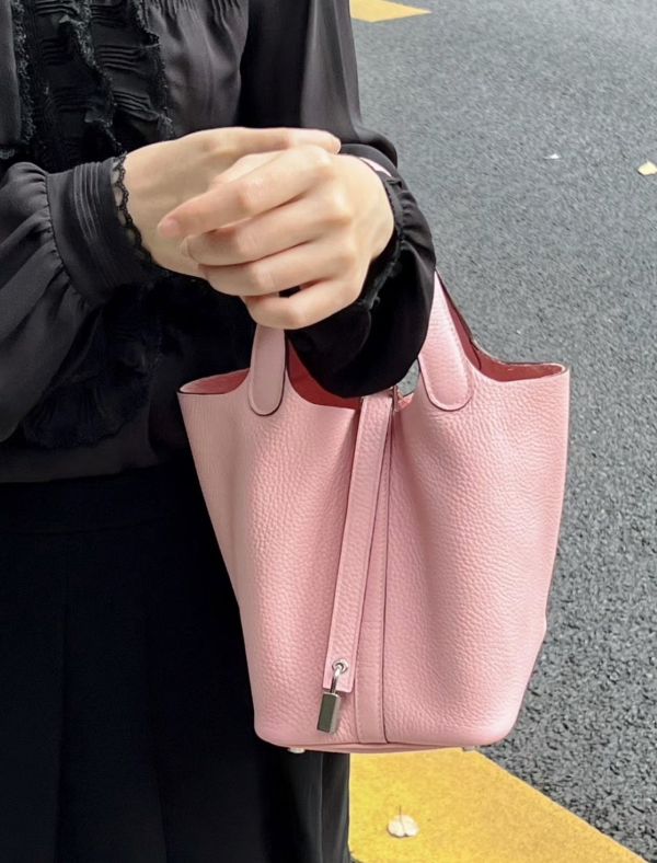 HERMES PICOTIN 18 櫻花粉銀釦 buywithada,france,全球代購,歐洲,exquisite,quality goods,posh,fancy,luxurious