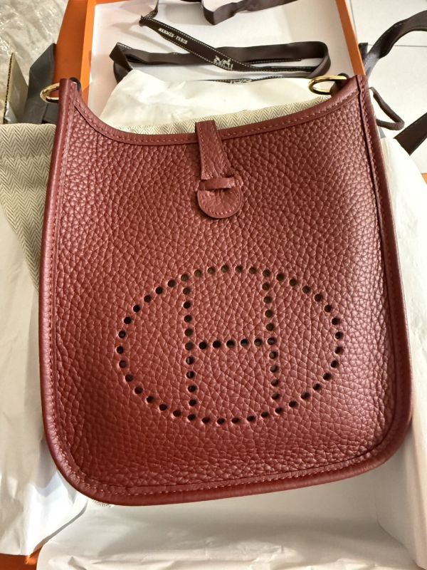 Hermes mini Evelyne 愛馬仕紅 金釦  新款短背袋 buywithada,france,全球代購,歐洲,exquisite,quality goods,posh,fancy,luxurious